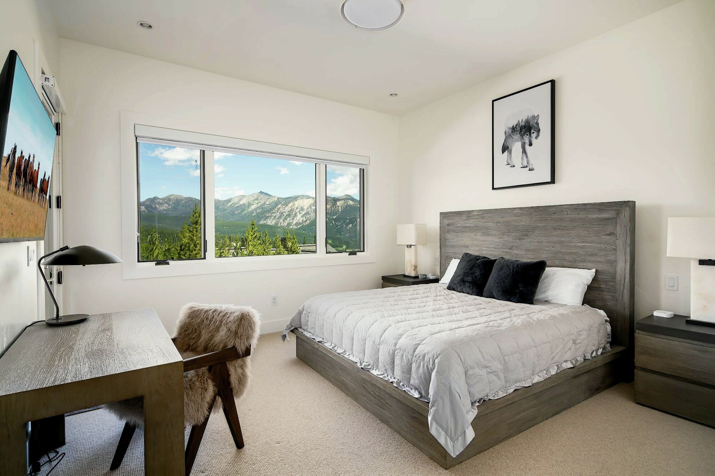 #6C - Bedroom
