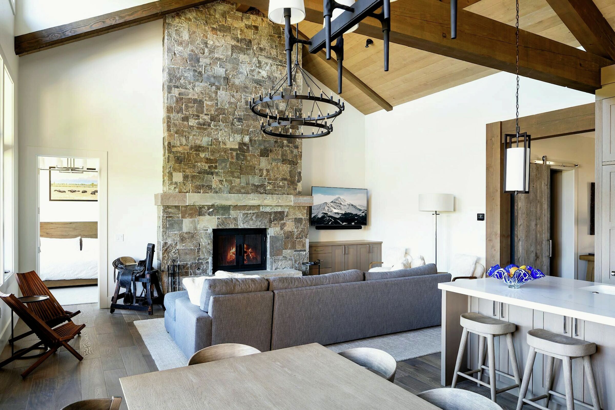 #6C - Living Room