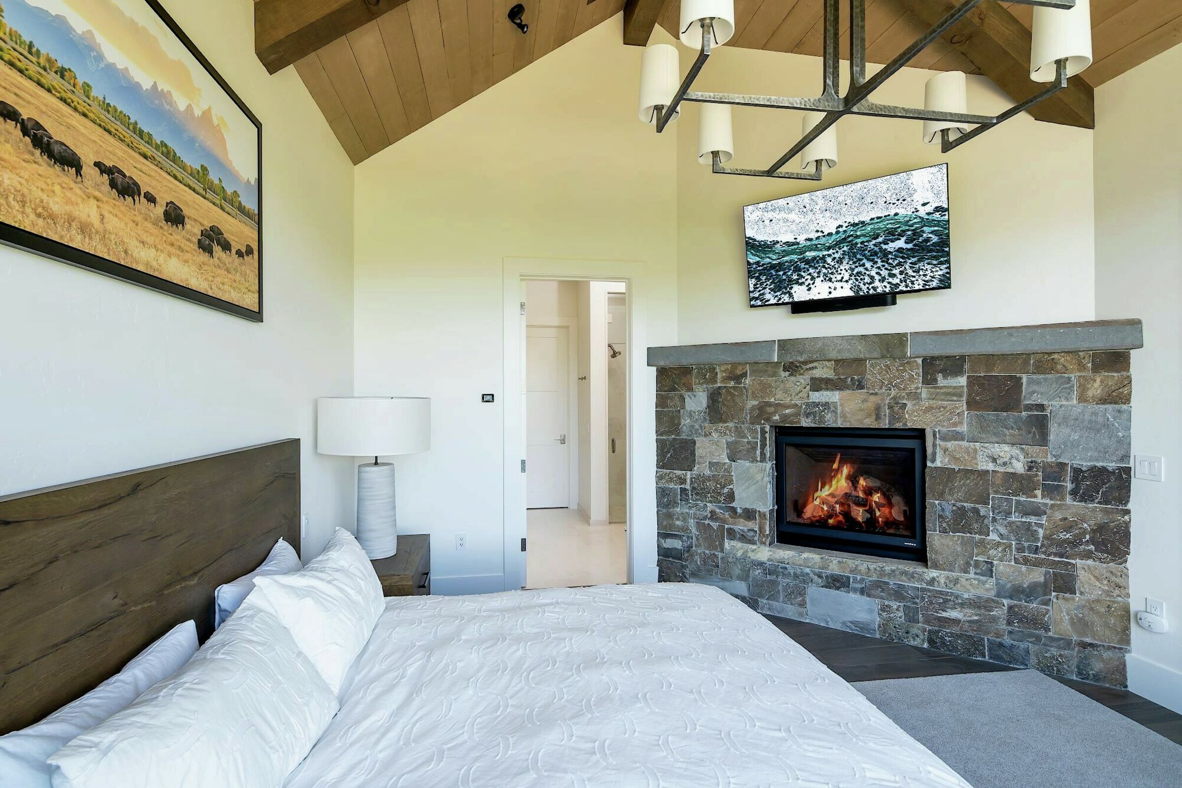 #6C - Master Bedroom