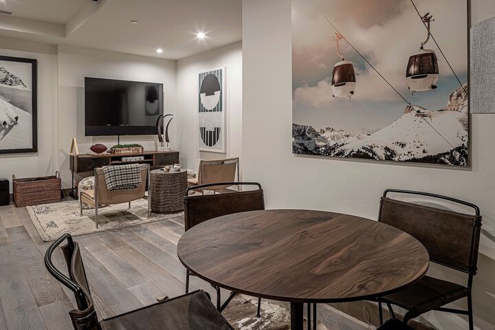 #4C - Games Room
