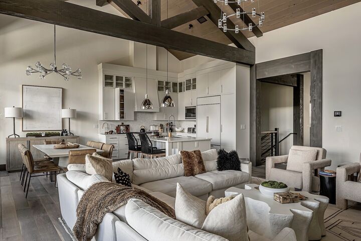 #4C - Living Area