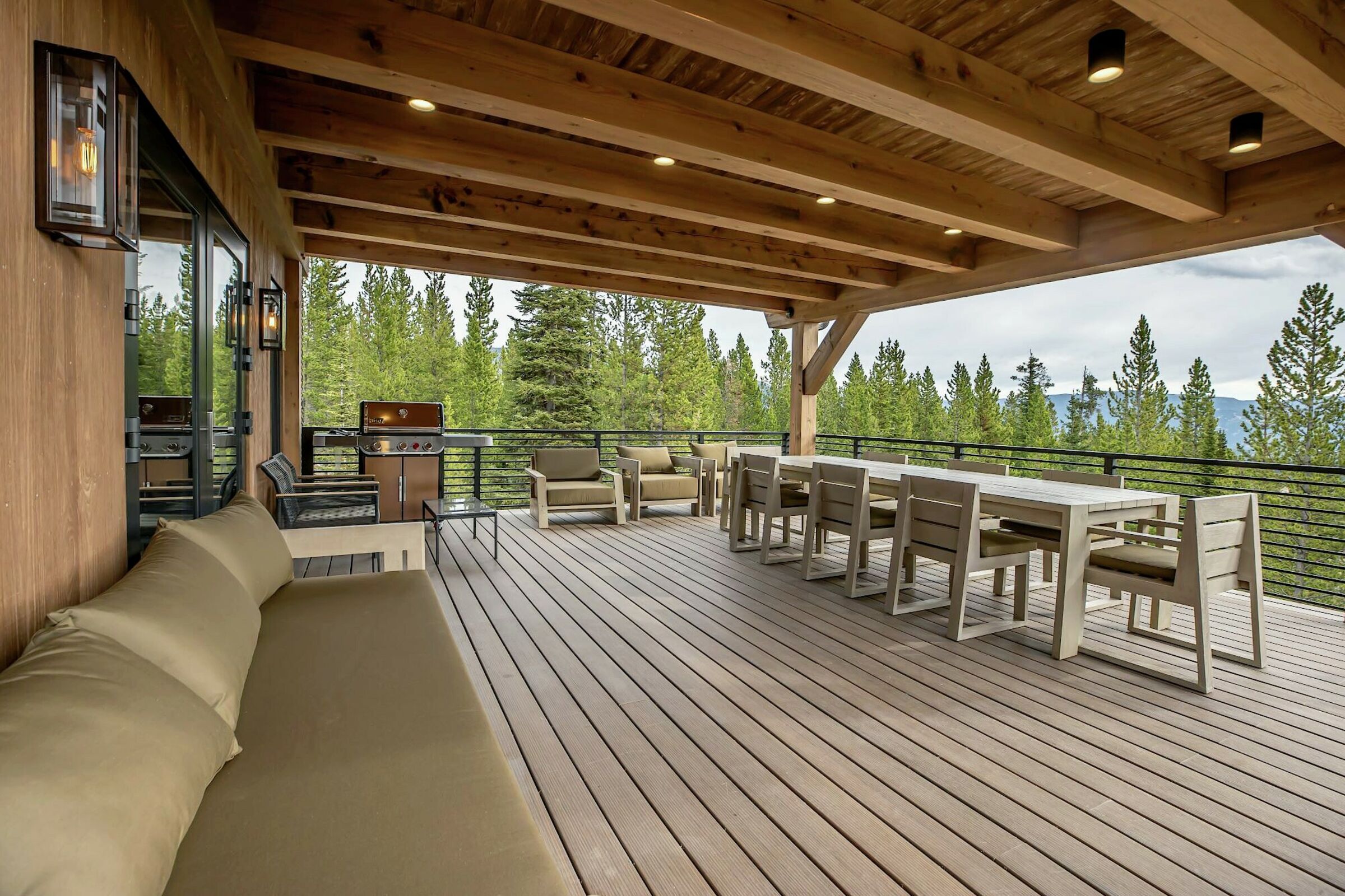 Balcony with BBQ