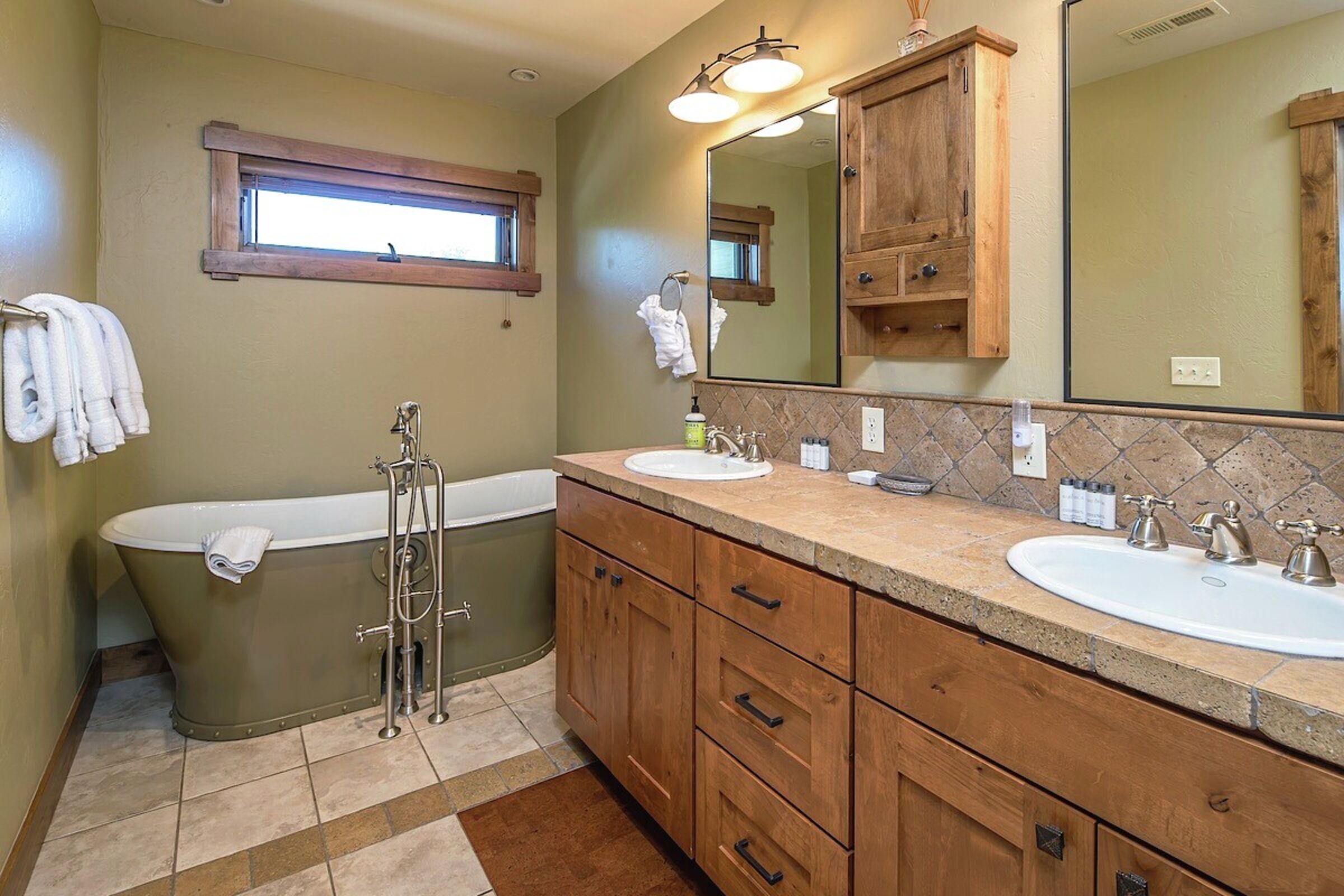 Master Ensuite Bathroom