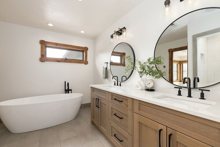#151B - Master Ensuite Bathroom