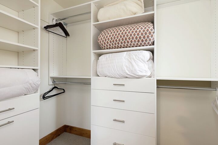 #151B - Master Walk-in Closet