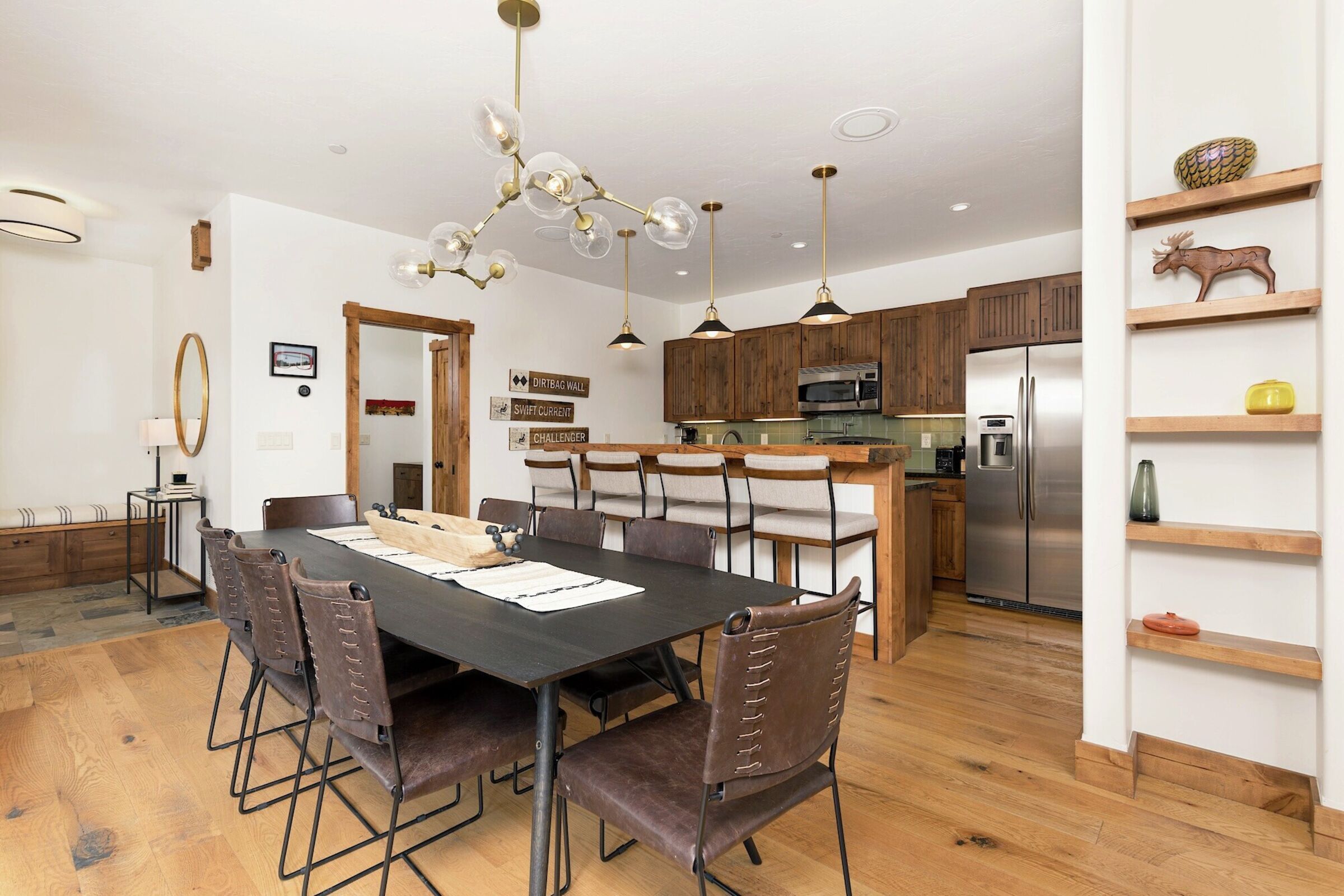 Dining Area & Kitchen