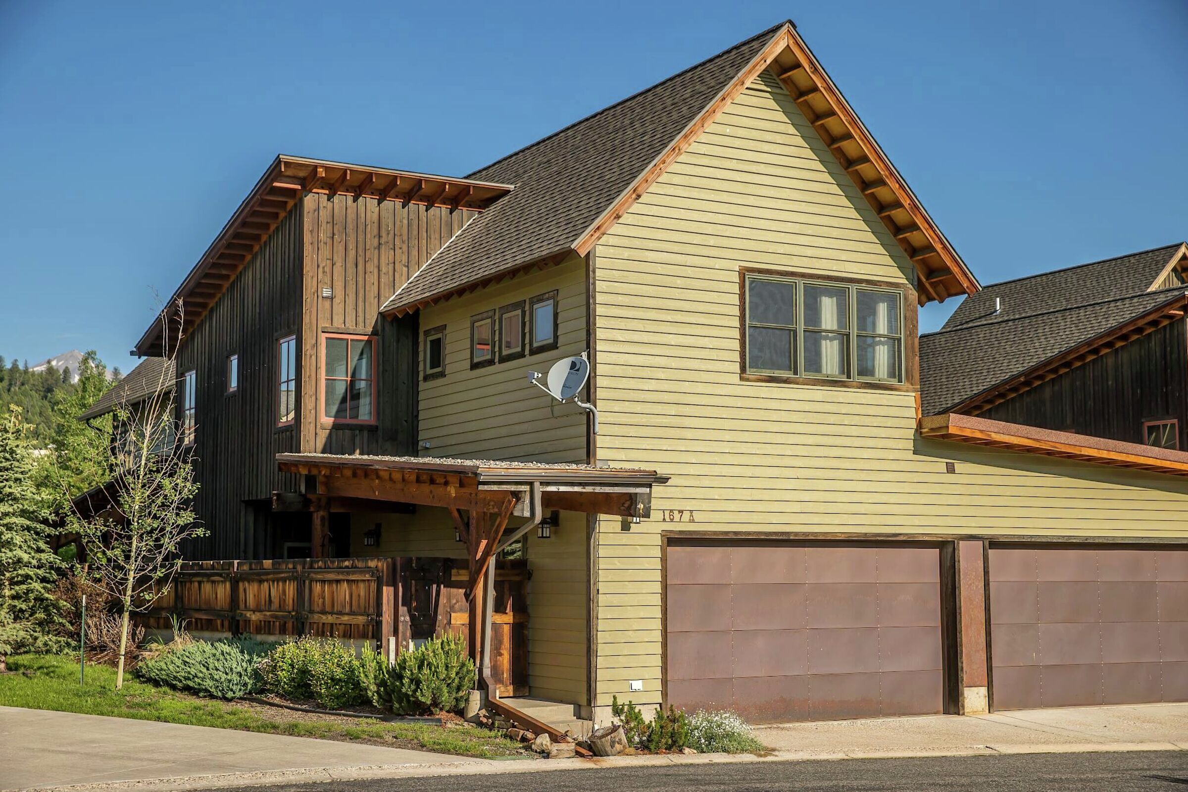 Essentia Townhomes
