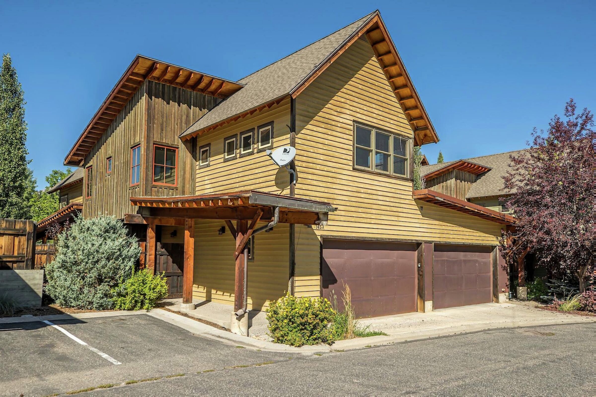 Essentia Townhomes