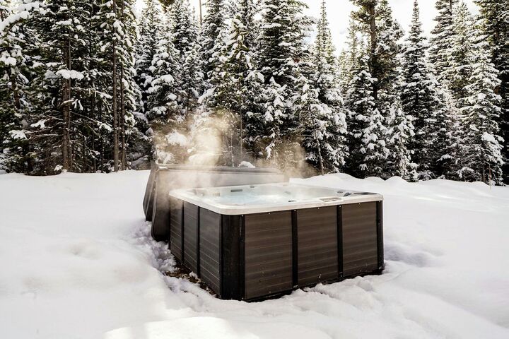 Outdoor Hot Tub