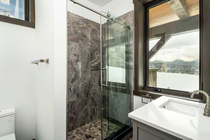 4 Bdrm 6 Bath HT - Bathroom