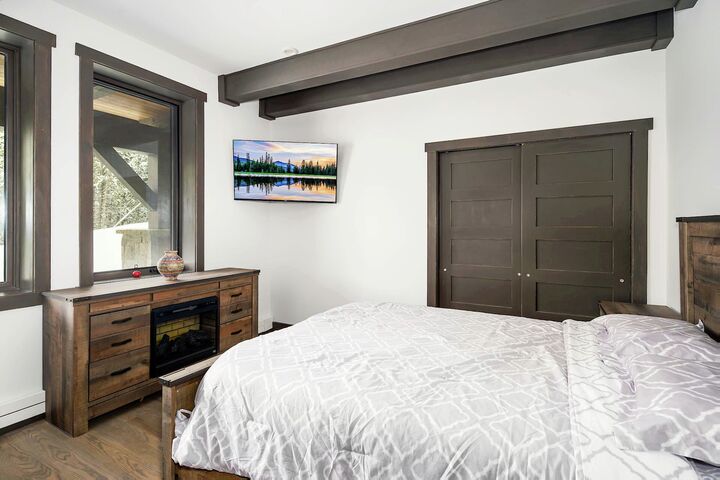 4 Bdrm 6 Bath HT - Bedroom