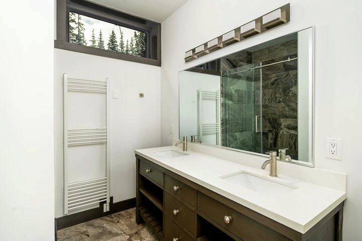 4 Bdrm 6 Bath HT - Bathroom