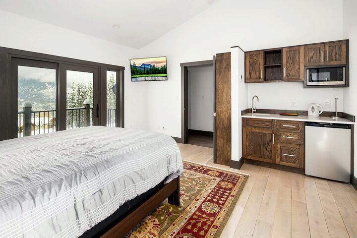 4 Bdrm 6 Bath HT - Bedroom