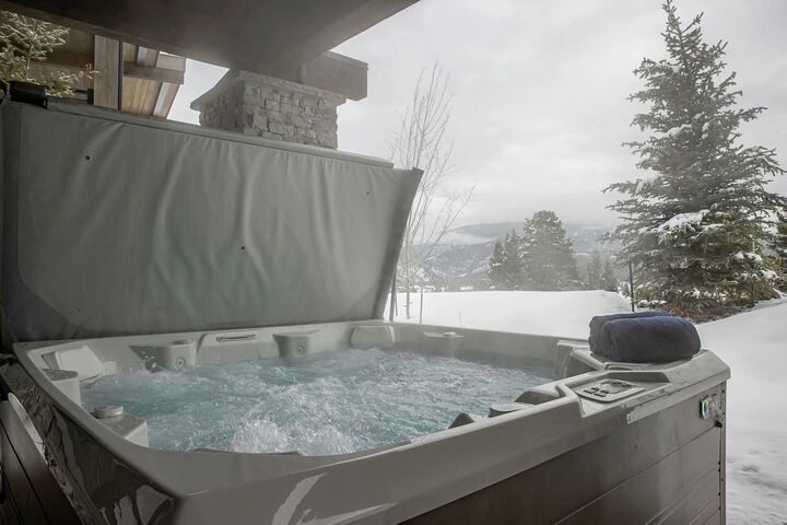 Patio with Hot Tub