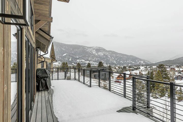 Balcony with BBQ