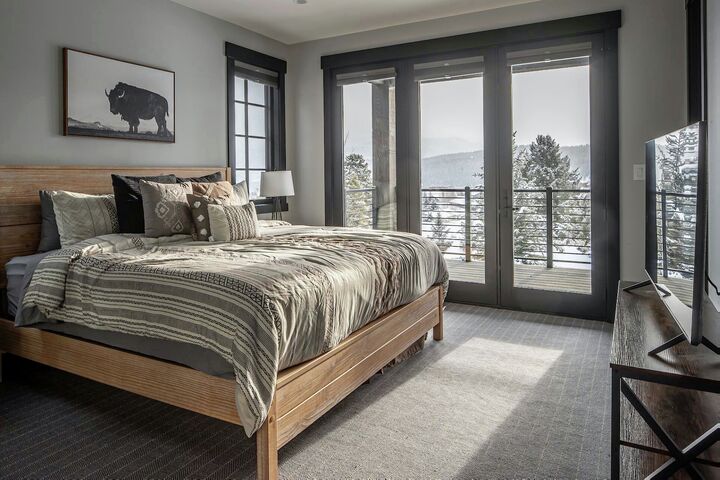 5 Bdrm 5 Bath HT - Bedroom