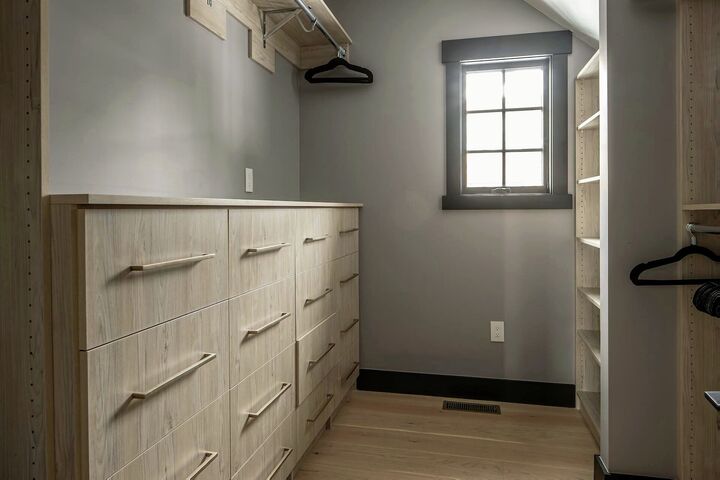5 Bdrm 5 Bath HT - Master Walk-in Closet