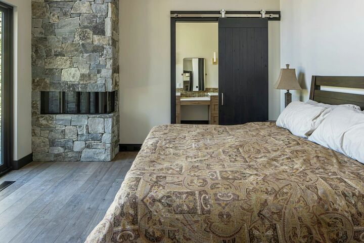 4 Bdrm 4.5 Bath HT - Master Bedroom