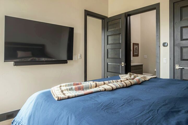 4 Bdrm 4.5 Bath HT - Bedroom