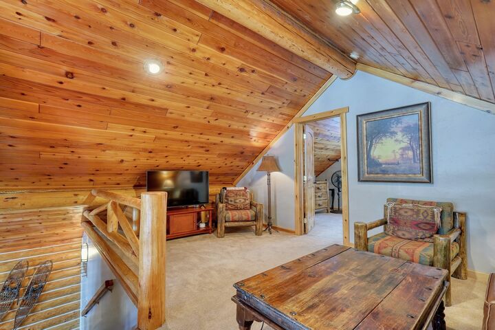 5 Bdrm 3 Bath HT - Loft