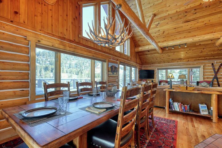 5 Bdrm 3 Bath HT - Dining Area