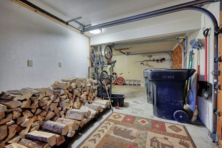 5 Bdrm 3 Bath HT - Garage