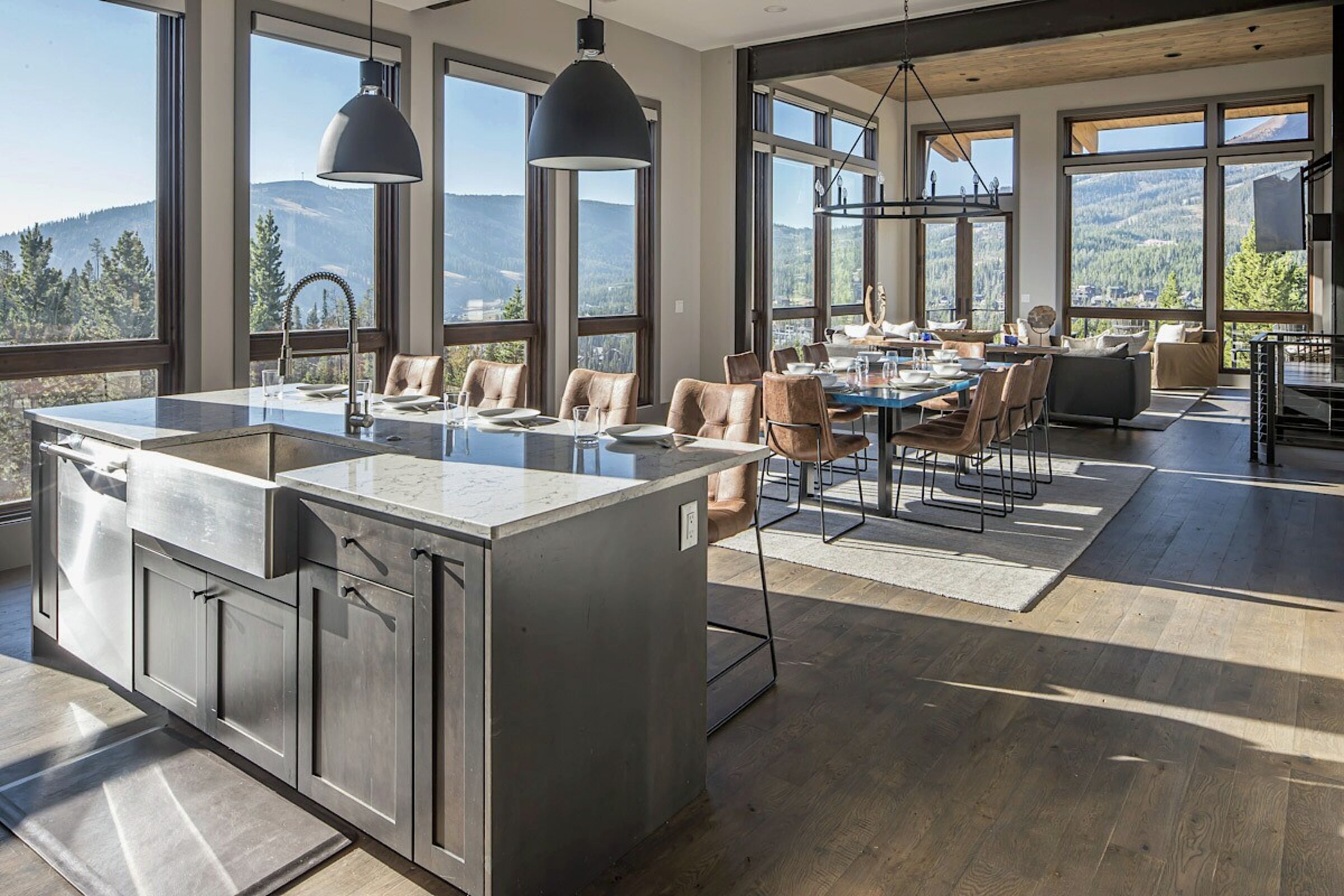 Kitchen & Living Area