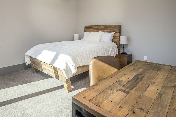 6 Bdrm 6.5 Bath HT - Bedroom