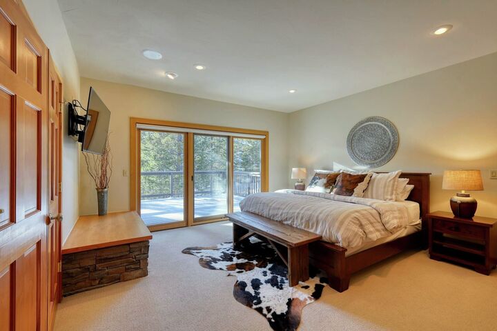 4 Bdrm 4.5 Bath HT - Master Bedroom