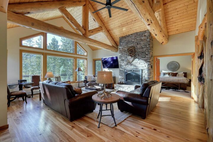 4 Bdrm 4.5 Bath HT - Living Area