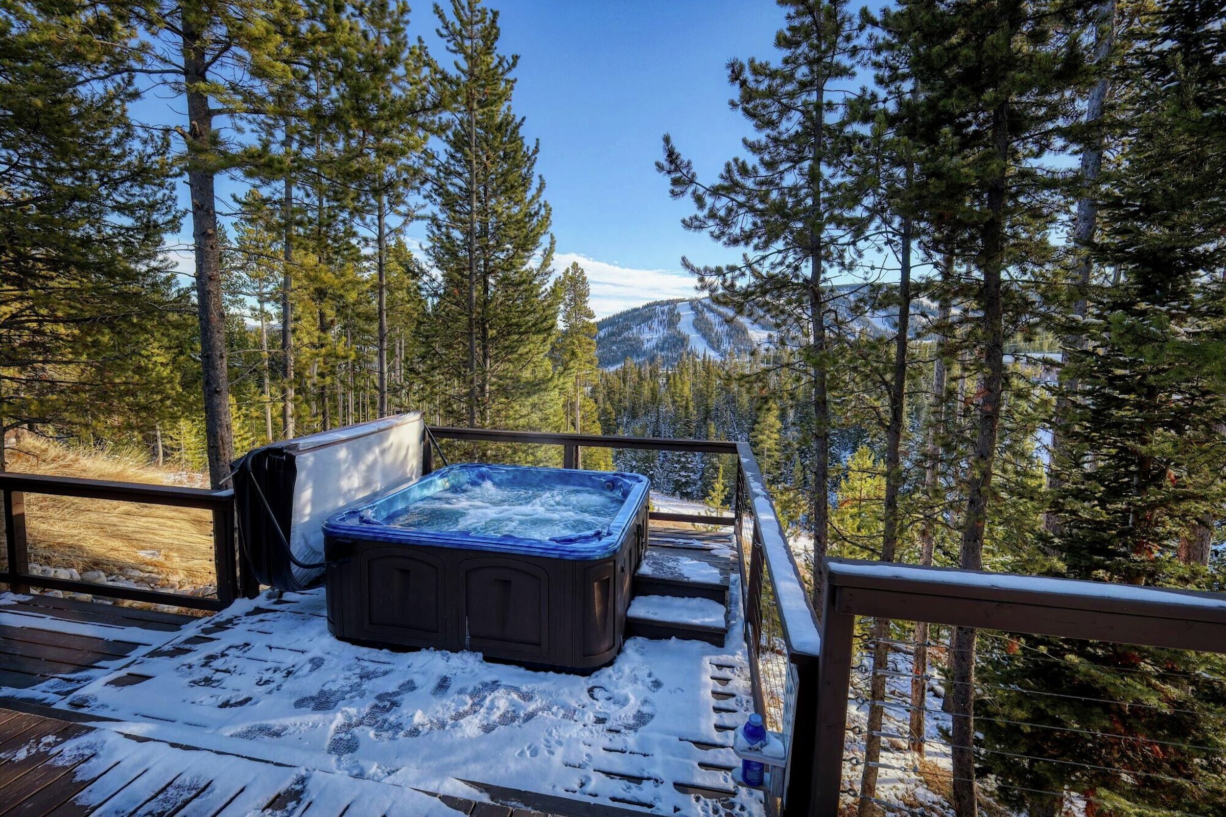 Balcony with Hot Tub