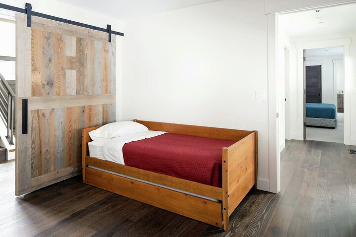 4 Bdrm 4.5 Bath HT - Family Room