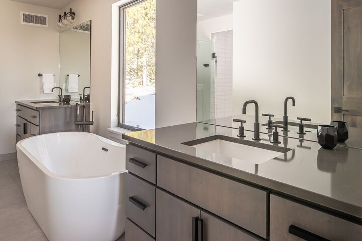 #8 - Master Ensuite Bathroom
