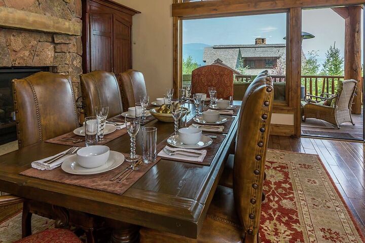 5 Bdrm 7.5 Bath HT - Dining Area