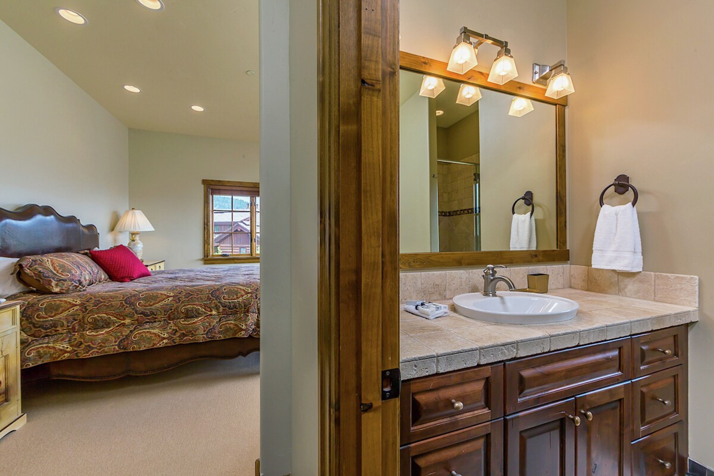 Master Ensuite Bathroom