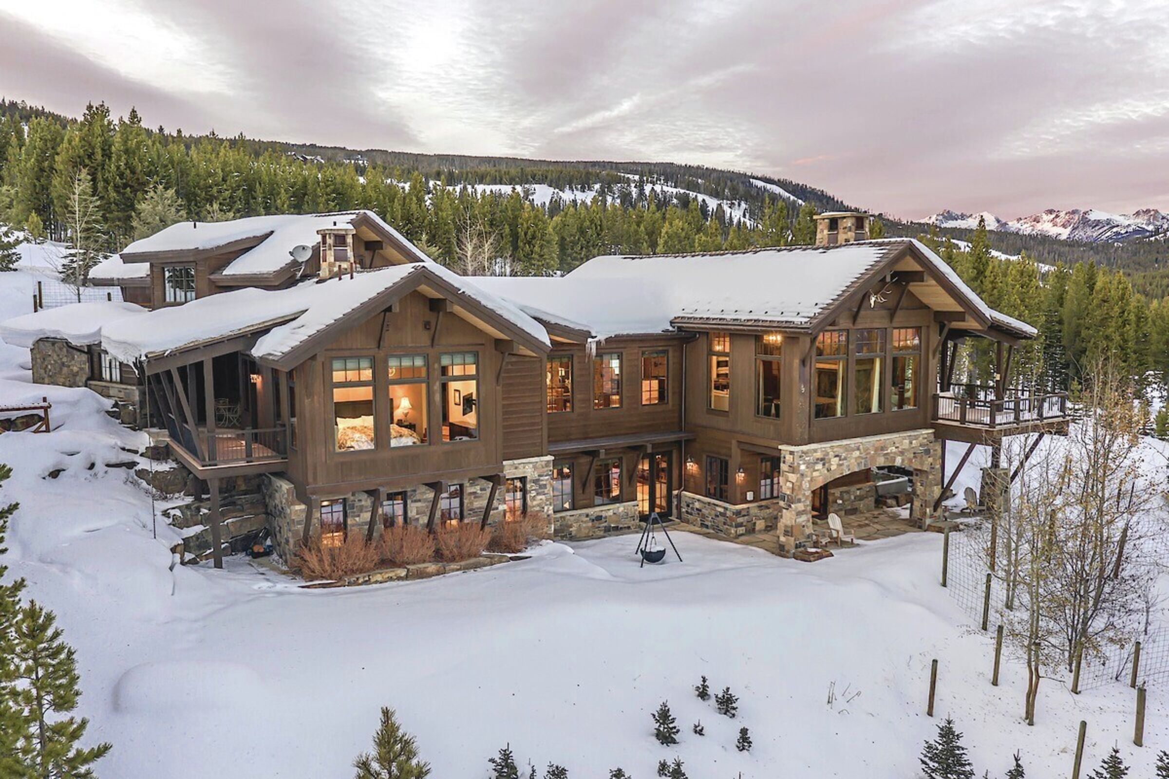 The Last Best Chalet Exterior - Winter