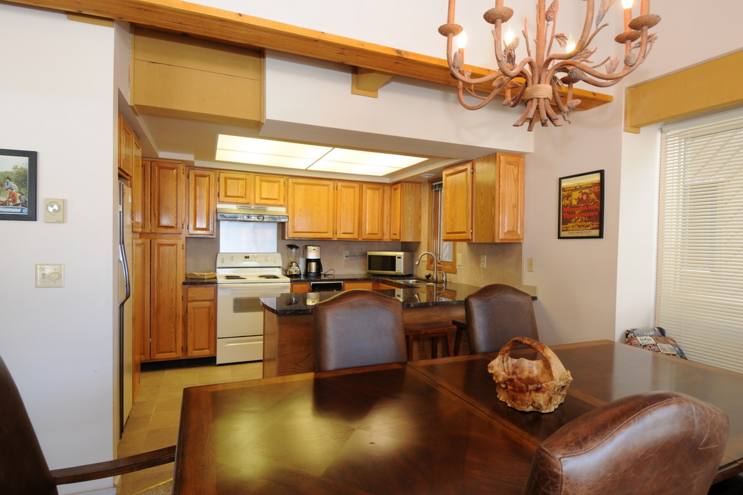 4 Bdrm - Dining Room & Kitchen