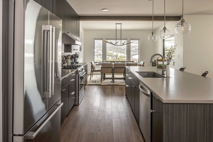 5 Slalom #301 - Kitchen