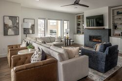 5 Slalom #301 - Living Area