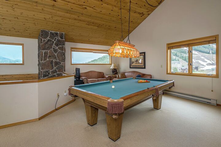105 Beaverhead #301 - Family Room
