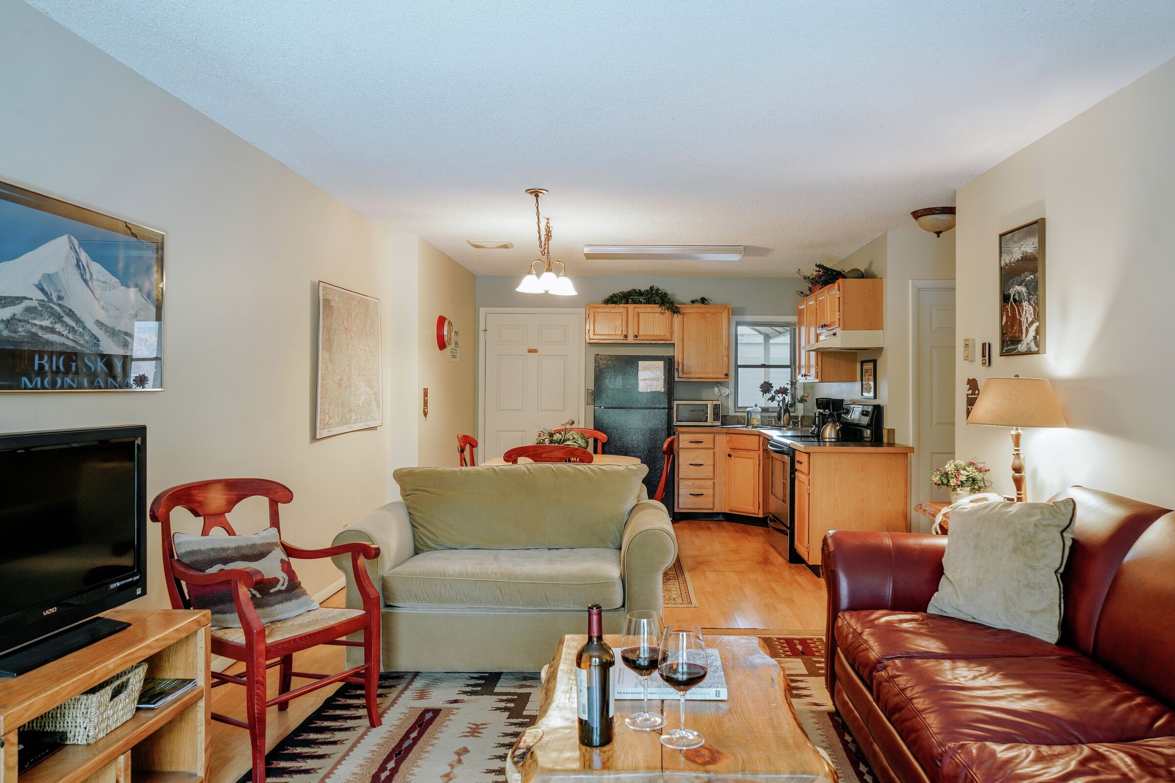 Living Area, Dining Area & Kitchen