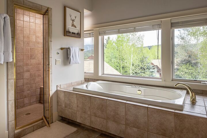 #85 - Master Ensuite Bathroom