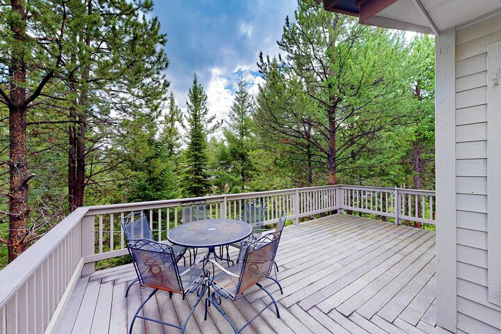 #20 - Woodbine - Balcony