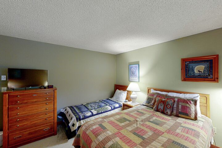 #20 - Woodbine - Bedroom
