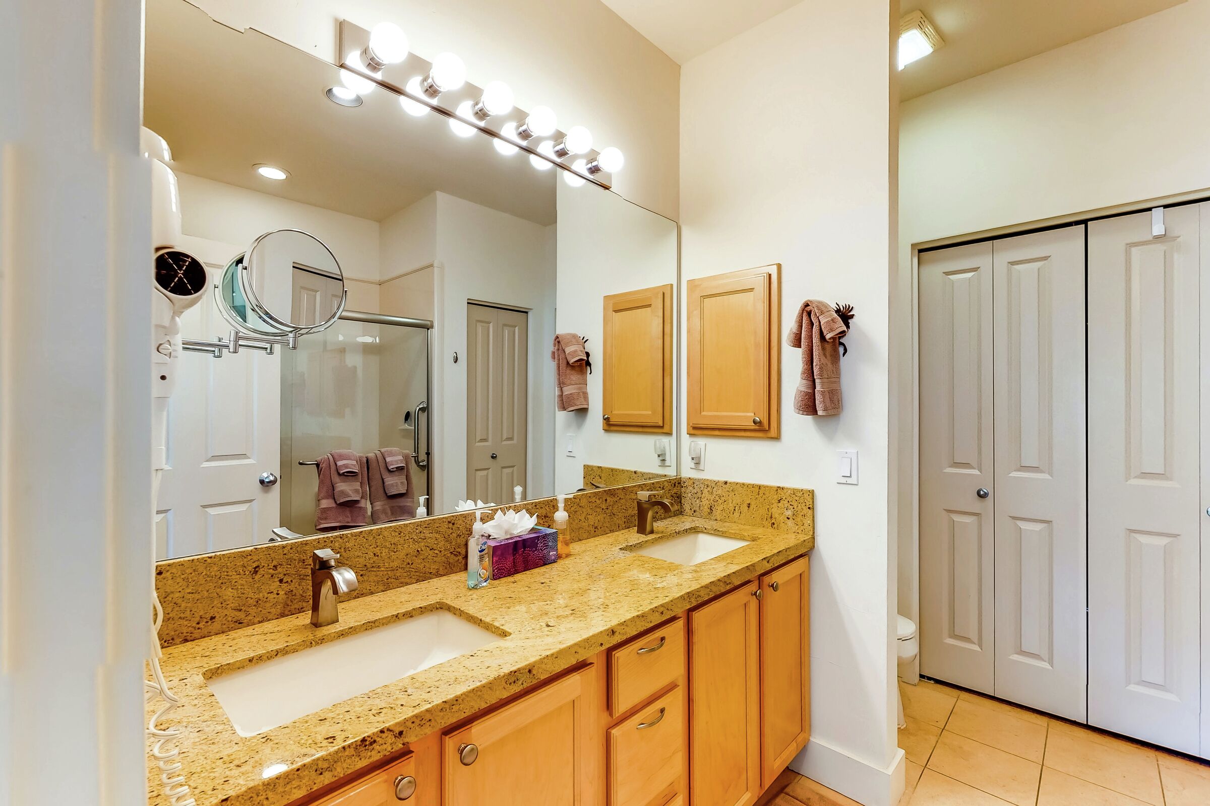 #16 - Wood River - Bathroom