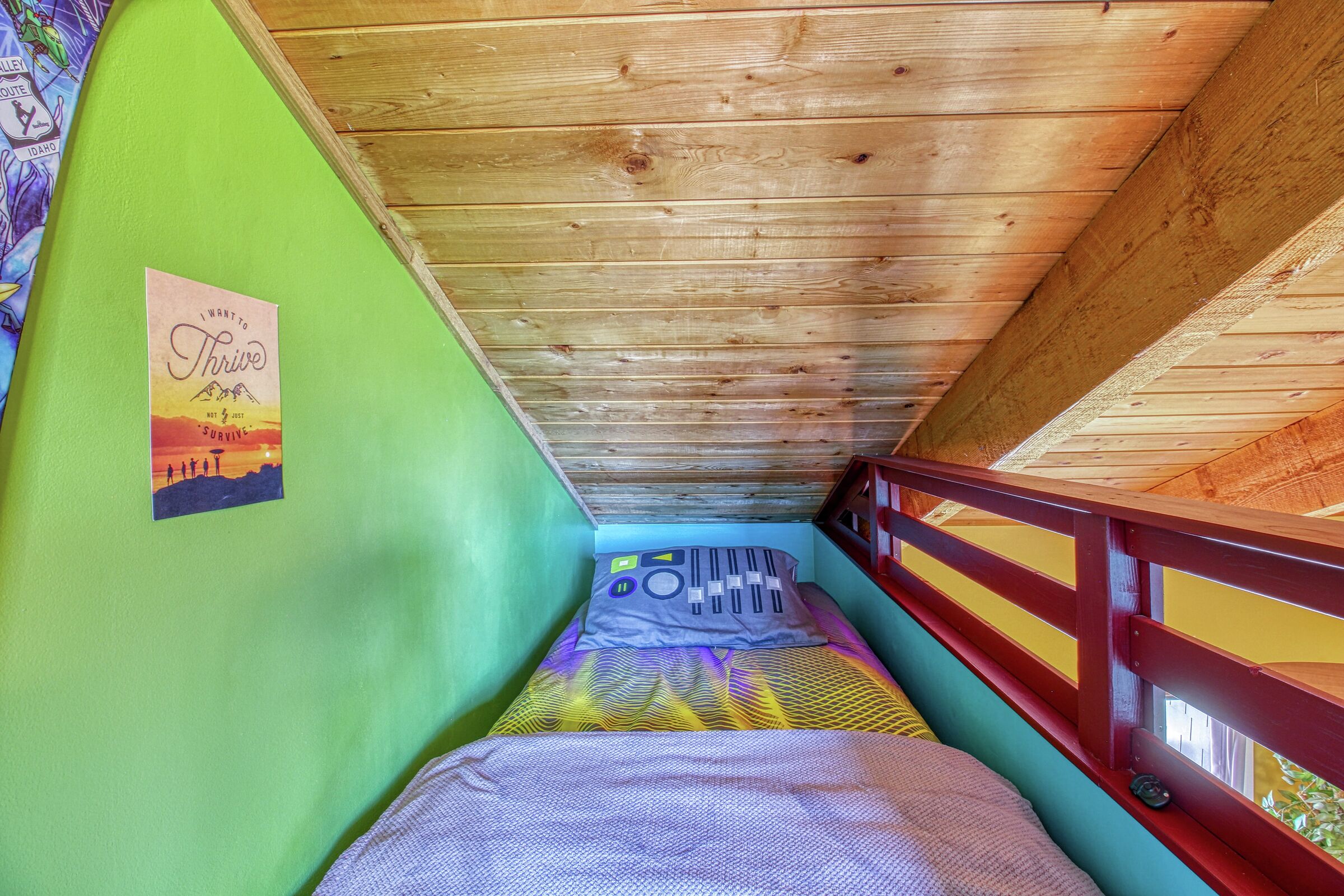 #18 - Loft Bedroom