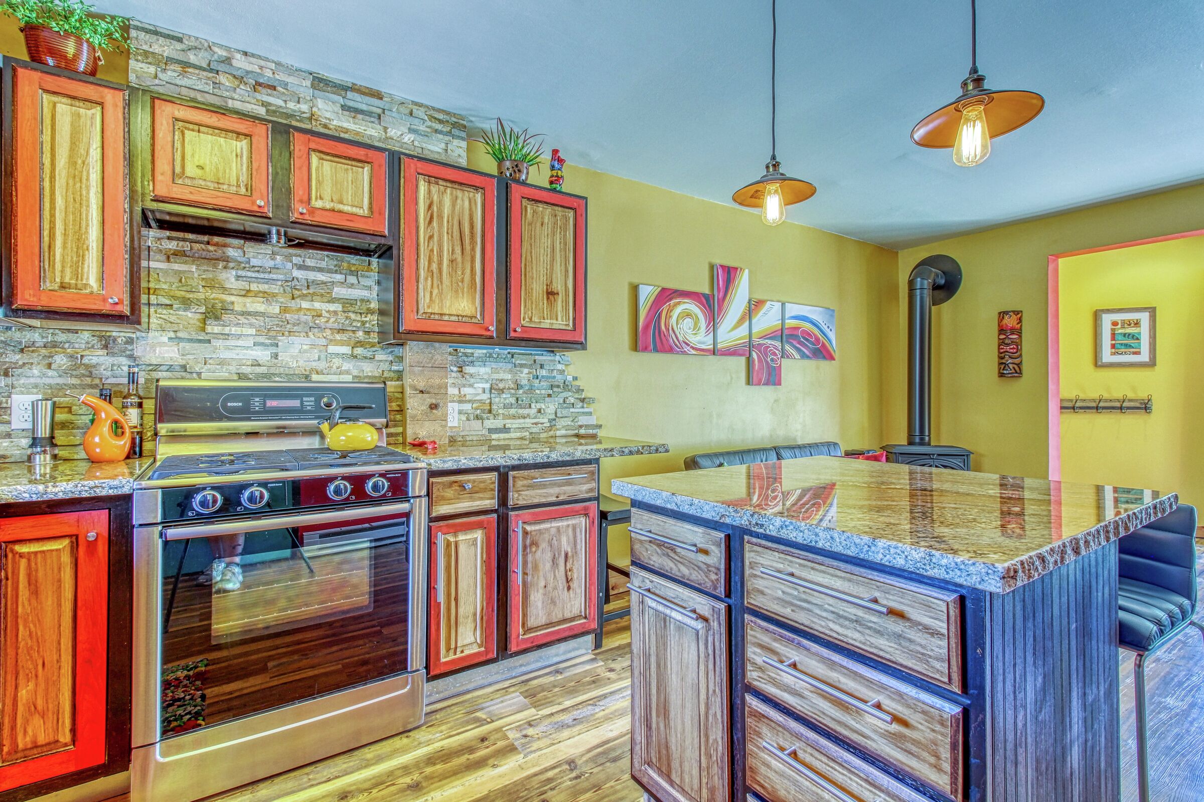 #18 - Kitchen & Living Room