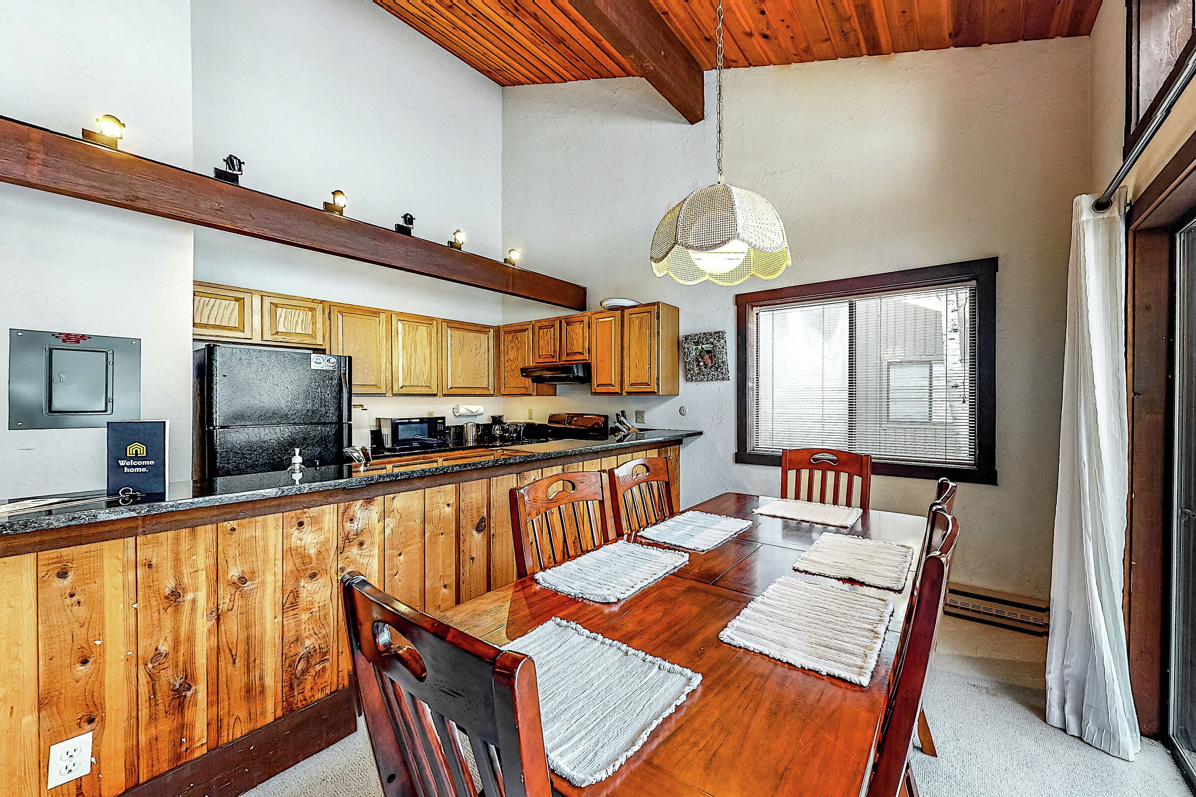 Dining Room & Kitchen