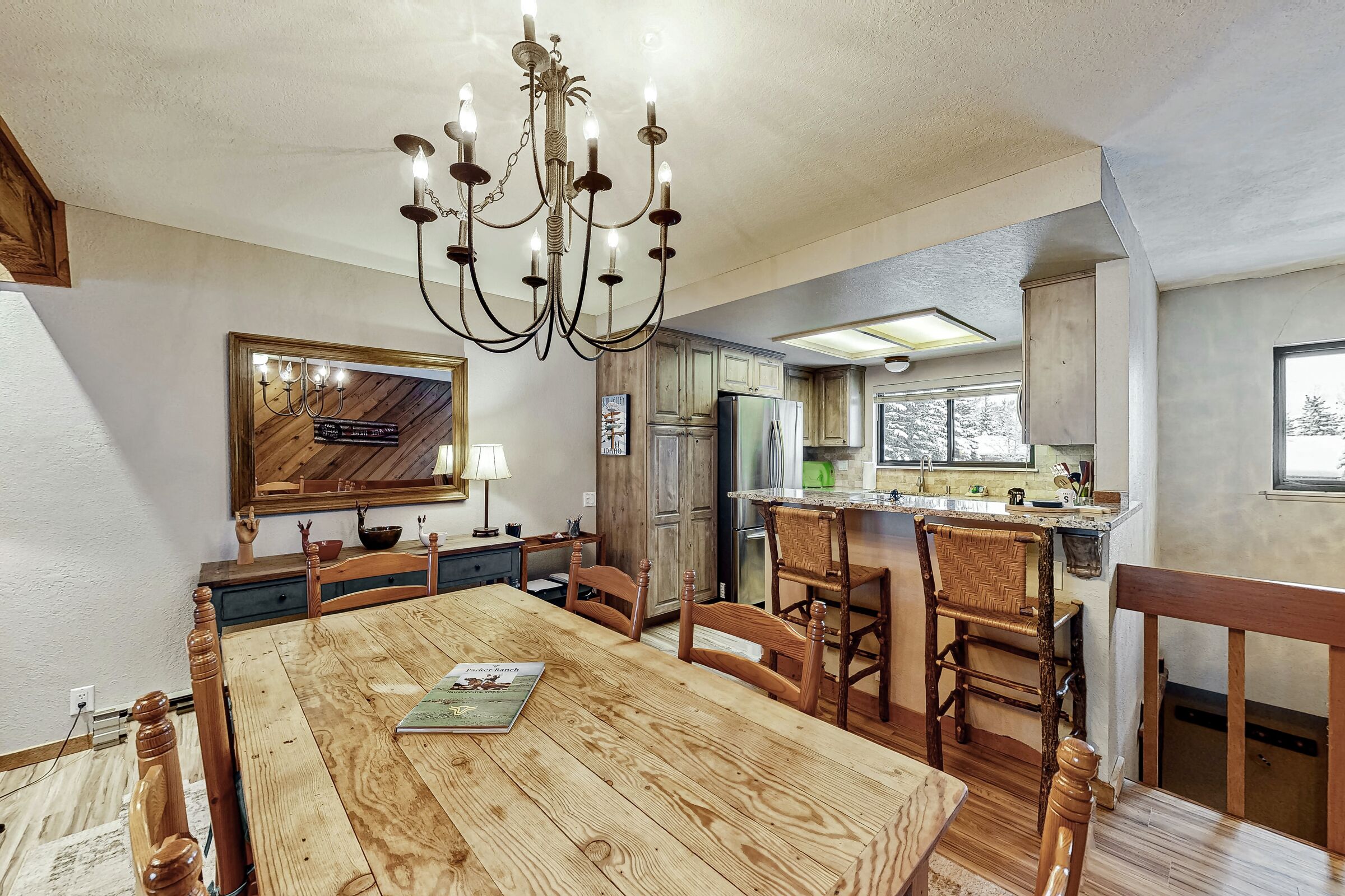 Dining Room & Kitchen