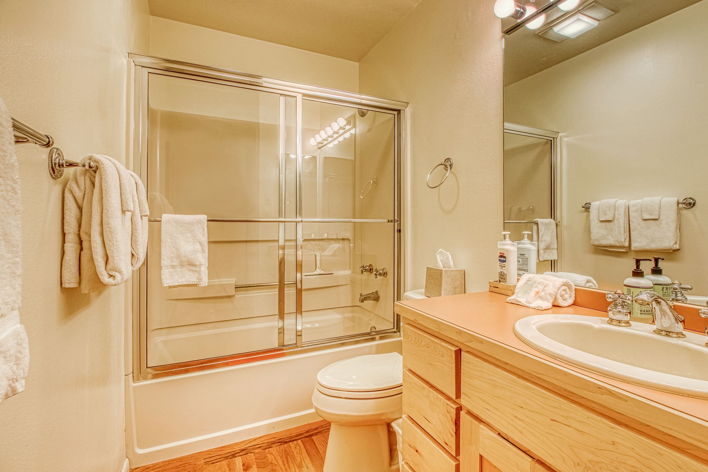 #4016 - Bathroom